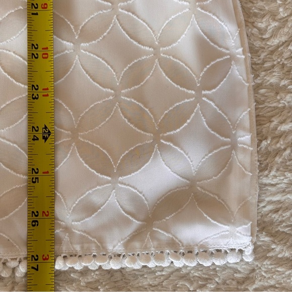 St. John Cream White Geometric Short Sleeve V-Neck Tunic Blouse - Sz Small EUC - Picture 13 of 13